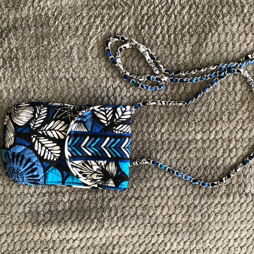 Pretty Vera Bradley Blue Bayou crossbody